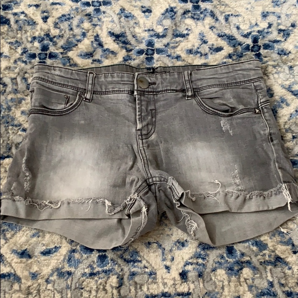 Gray shorts
